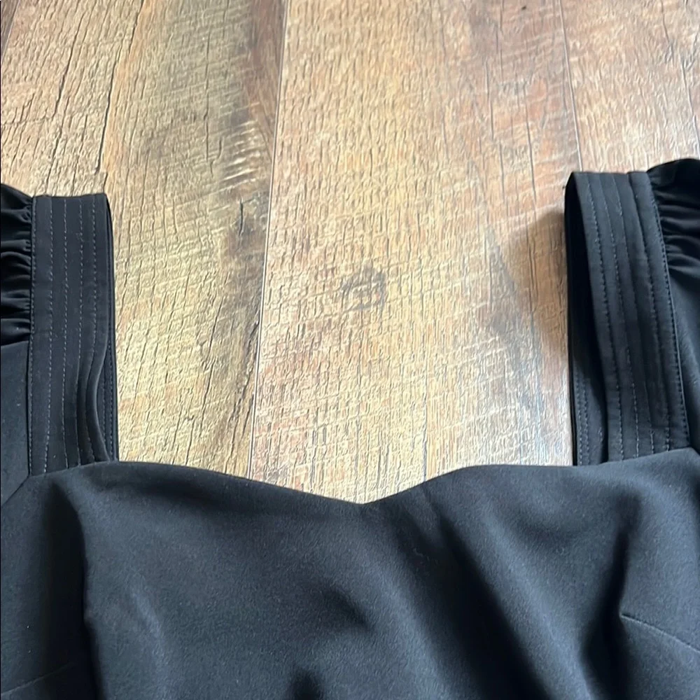 Elegant Black Dress - Picture 7 of 10